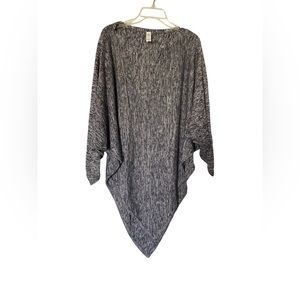 Size O/S Lululemon Light Sweater Poncho - Black, White, - Mix, Like New